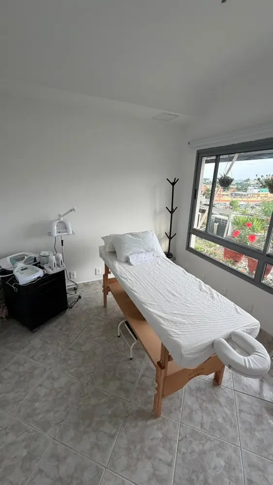 Maca preparada e equipamentos de estética